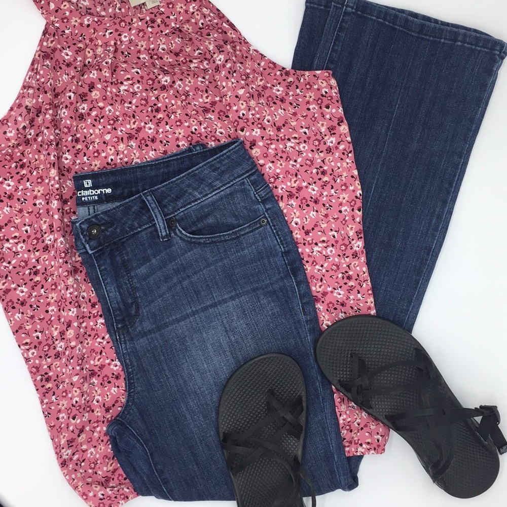 Liz Claiborne Classic Fit Bootcut Leg Jeans 6P